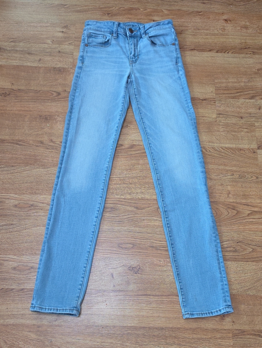 American Eagle Outfitters Super Stretch  Light Blue Skinny Jeans Size 2 Long